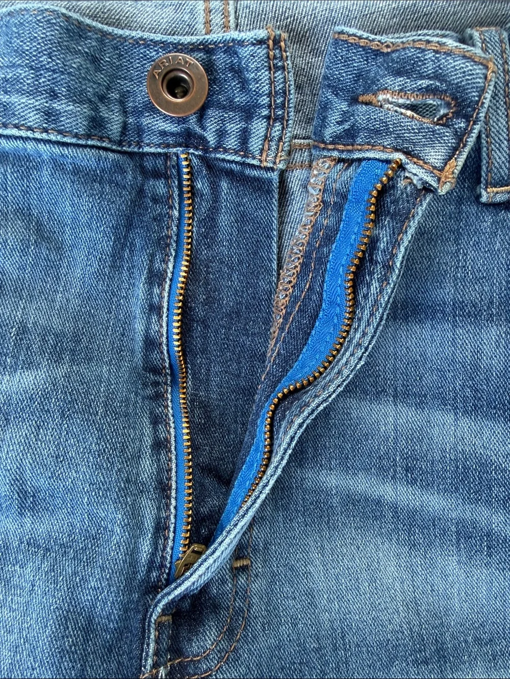 Ariat Legacy M2 Traditional Relaxed Boot Cut Men’s Jeans